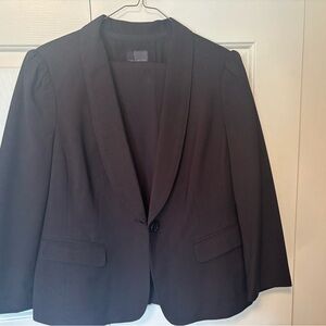 Black Pin Striped Women’s business suit The Limited-Large Blazer. Size 14 Pants.